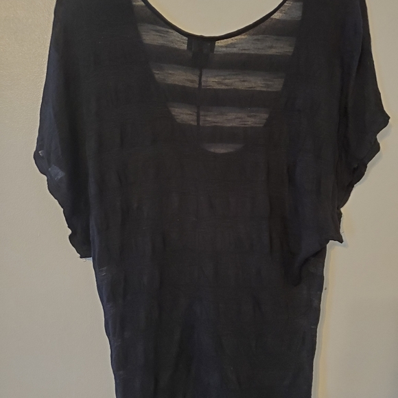 Dots Black/White Top - Picture 2 of 5